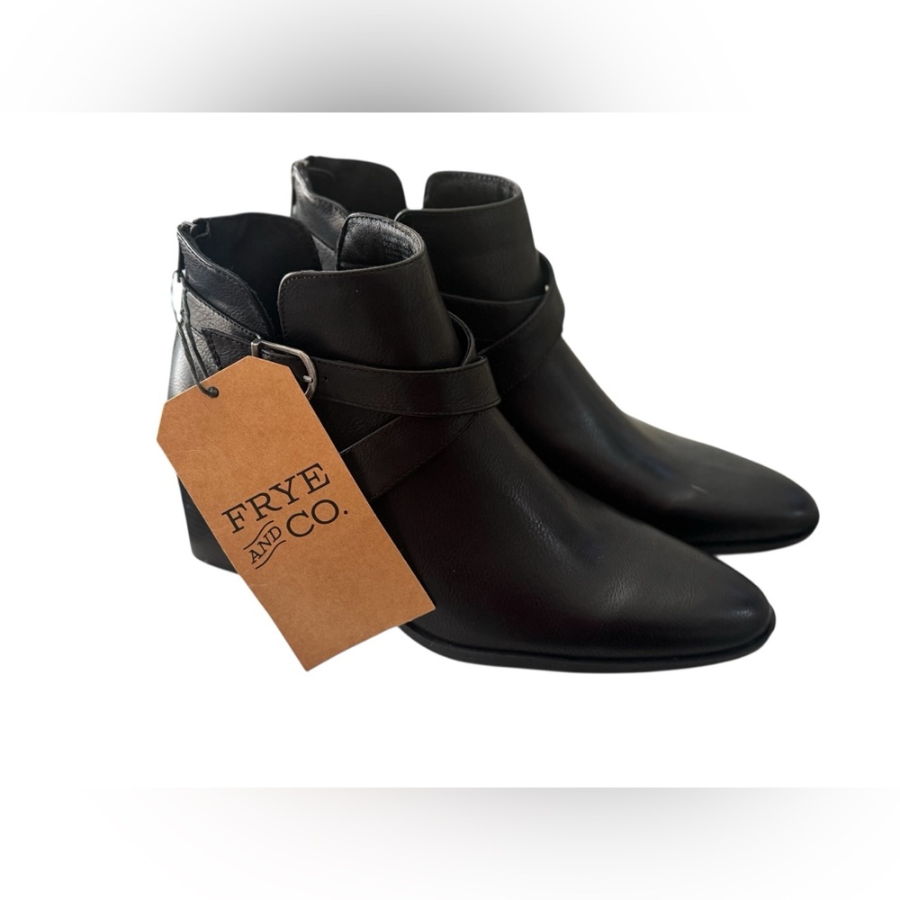 NWT Women's Frye and Co. Pembrooke Black Stacked Stylish Heel Ankle Bootie SZ 11